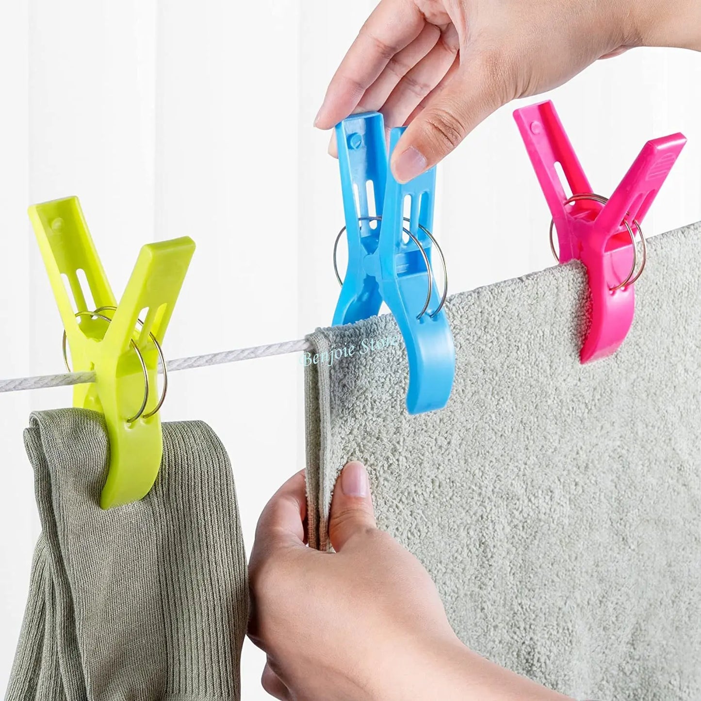 Large Colorful Clothes Clips - Set of 4/8 for Beach Towels and Chair